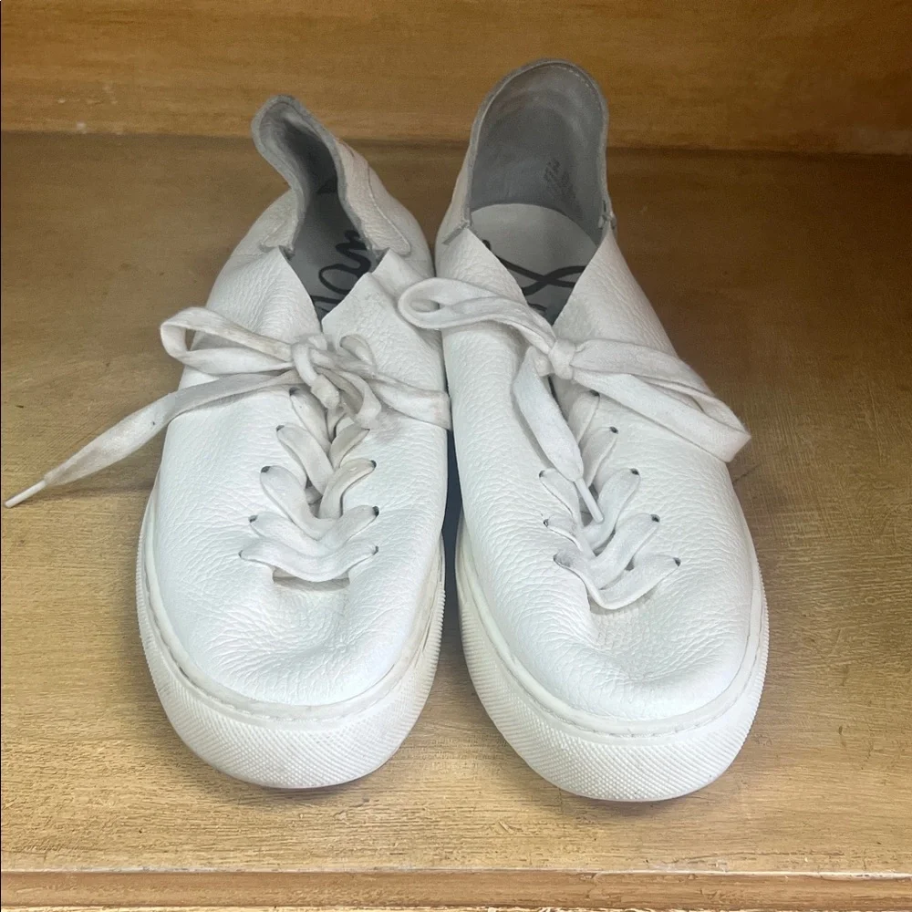 Sam‎ Edelman White Textured Sneakers